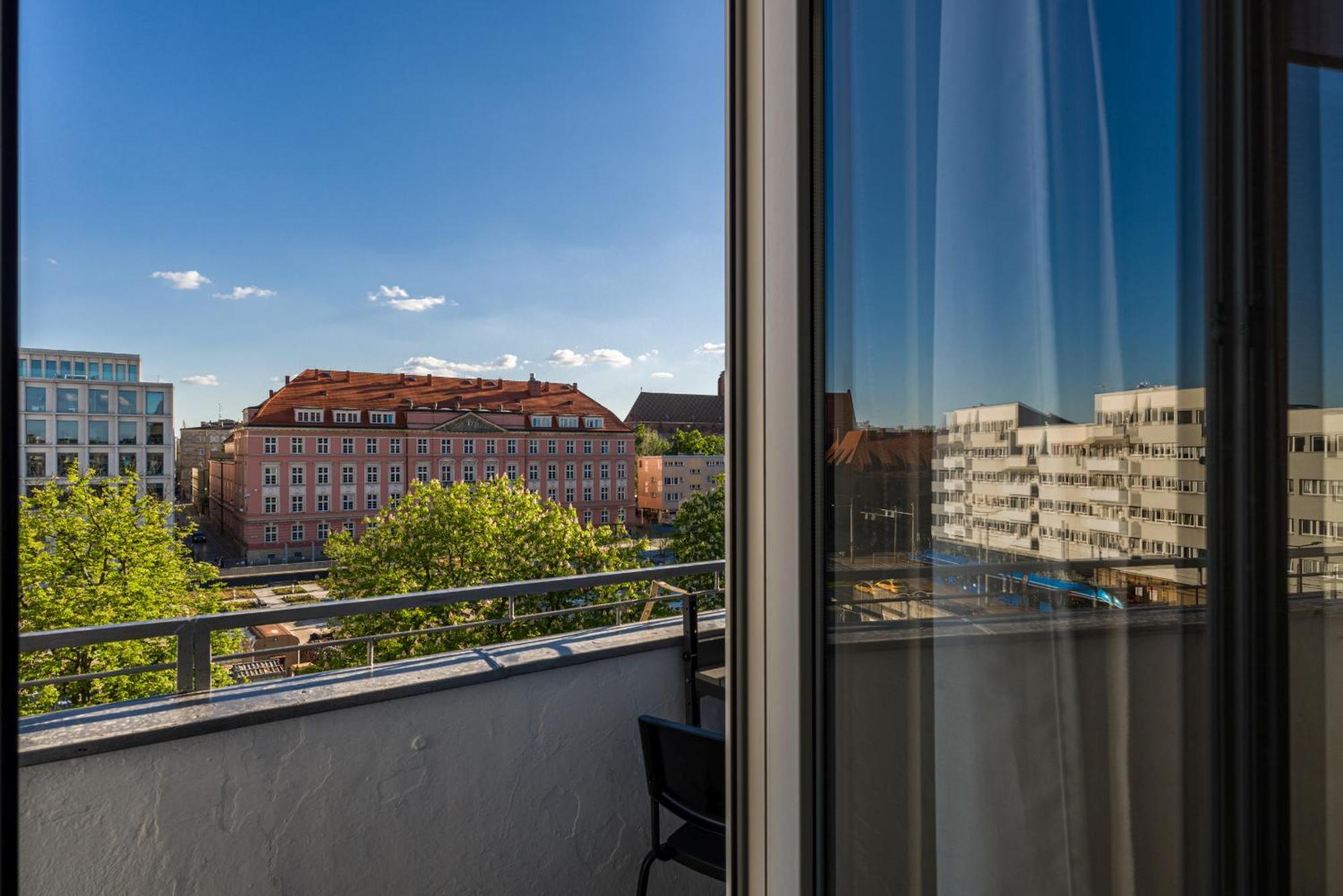 Old Town - Balcony, Location - By Rentujemy Breslavia